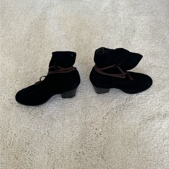 Qupid black heeled booties with ties - Size 6 - Picture 4 of 7